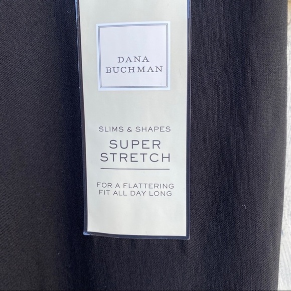 Dana Buchman Slimming Mid-Rise Black Capri - Picture 5 of 6